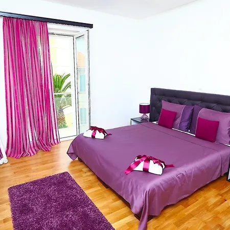 Royal Deluxe Apartment Split Room photo