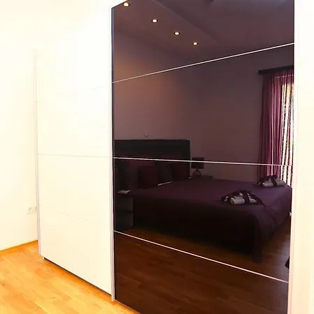 Royal Deluxe Apartment Split Room photo